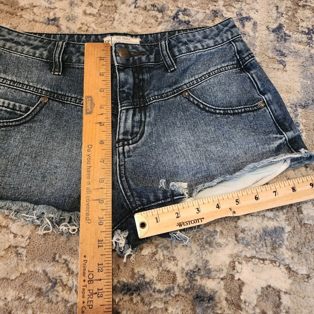 Free People jean shorts.‎